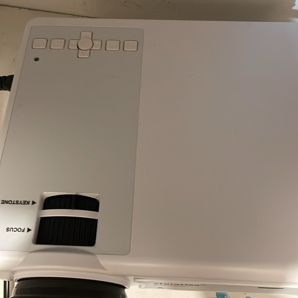 projector - Picture 2 of 5